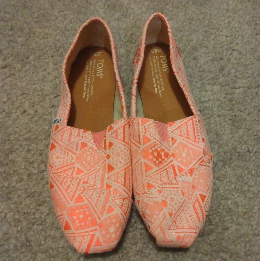 Toms Classic Patterned - image 1